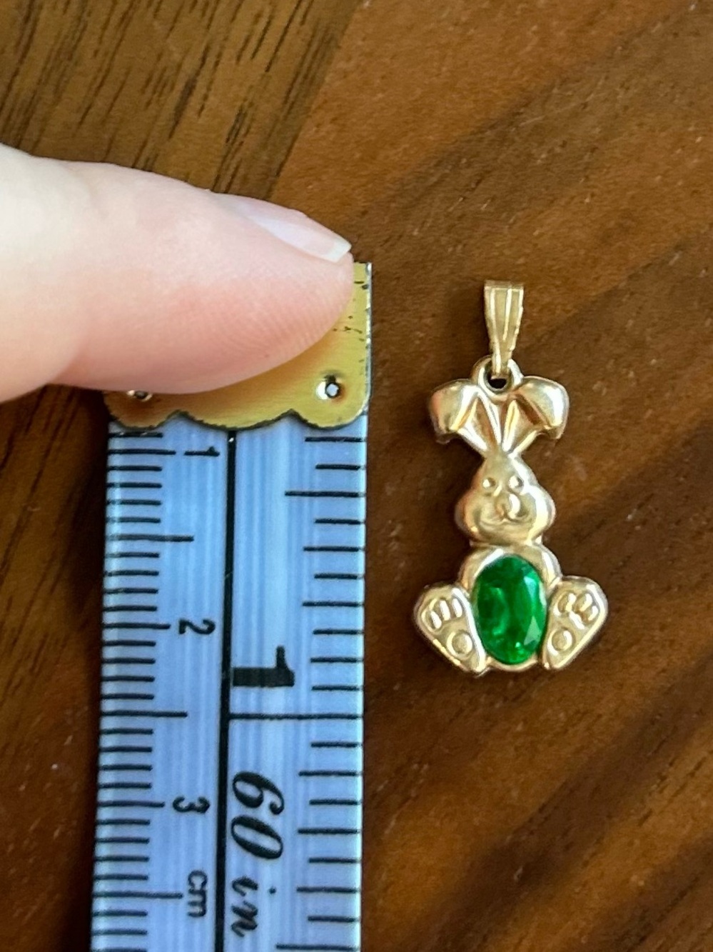 10k bunny charm with green stone